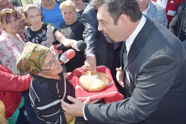 Foto FOTO. Începu ediţia jubiliară a Festivalului „Oltenii &... Restu’ Lumii”. Slatina, capitala umorului de un sfert de veac