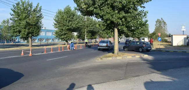 Foto FOTO. Primăria Slatina a montat separatoare de sens pe strada Cireaşov, în zona Dedeman. Decizia, în urma mai multor accidente petrecute acolo