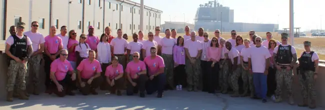 Foto Soldaţii americani au donat aproape o mie de dolari Secţiei de Oncologie a Spitalului Caracal
