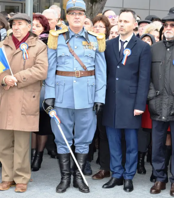 Foto FOTO | Ziua Naţională, marcată la Slatina: „Într-o lume a globalizării, păstrarea identităţii naţionale este foarte importantă”