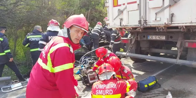 Foto FOTO. Cinci ani de închisoare pentru şoferul TIR-ului vinovat de tragicul accident rutier produs la Pădurea Saru, în 2017. Cinci persoane, printre care doi copii, au murit