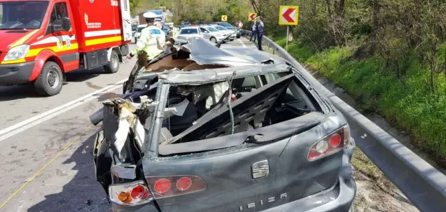 Foto FOTO. Cinci ani de închisoare pentru şoferul TIR-ului vinovat de tragicul accident rutier produs la Pădurea Saru, în 2017. Cinci persoane, printre care doi copii, au murit