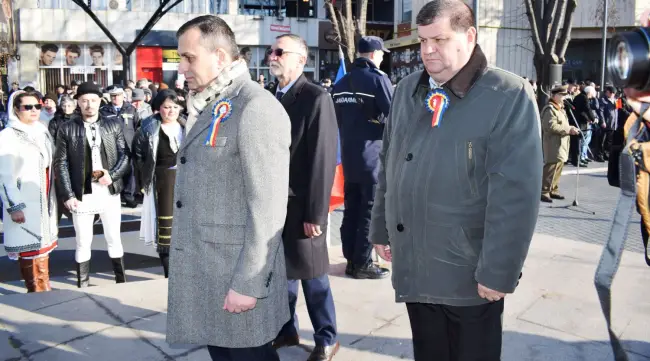 Foto Unirea Principatelor Române, marcată la Slatina - FOTO