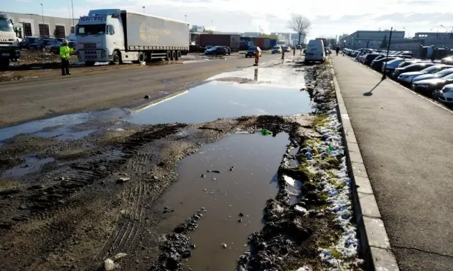 Foto FOTO. A început supralărgirea străzii Drăgăneşti din Slatina. Artera va avea 14 metri lăţime pentru patru benzi de circulaţie
