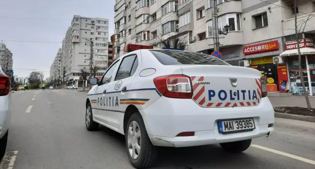 Foto VIDEO. Slătinenii, îndemnaţi să stea în casă. Forţele de ordine au pus în aplicare interdicţiile de circulaţie în afara locuinţei