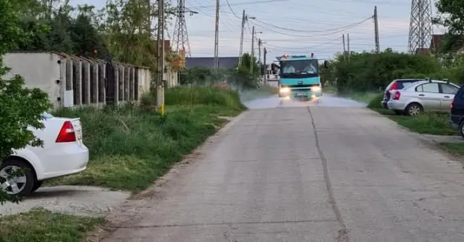 Foto FOTO. A început a cincea serie a acţiunilor de dezinfecţie şi spălare a domeniului public din Slatina