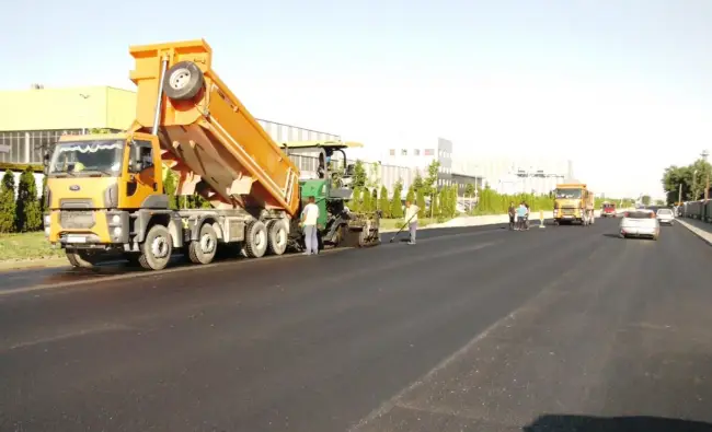 Foto FOTO. Patru benzi pe strada Drăgăneşti. Lucrare finalizată înainte de termen