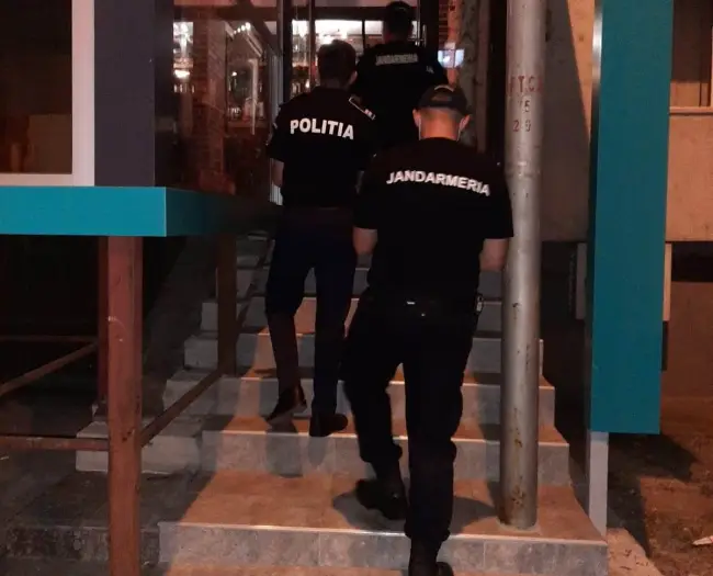 Foto FOTO. Restaurante din Slatina, Caracal şi Corabia, amendate pentru că aveau clienţi în interior