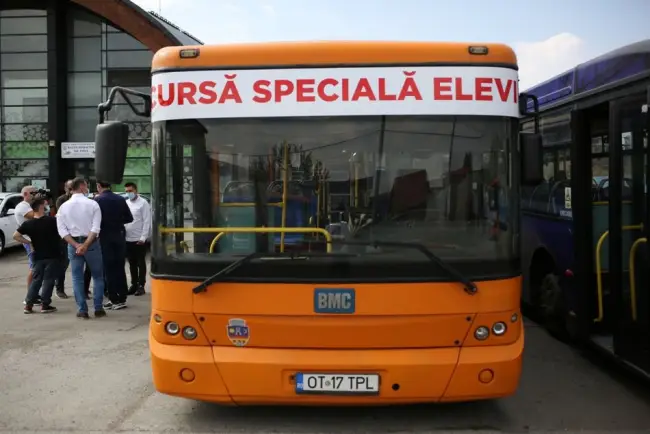 Foto FOTO. Elevii din Slatina vor beneficia, de luni, de o cursă specială