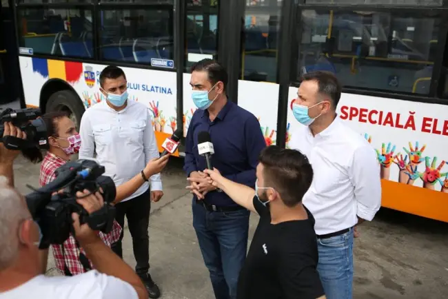 Foto FOTO. Elevii din Slatina vor beneficia, de luni, de o cursă specială