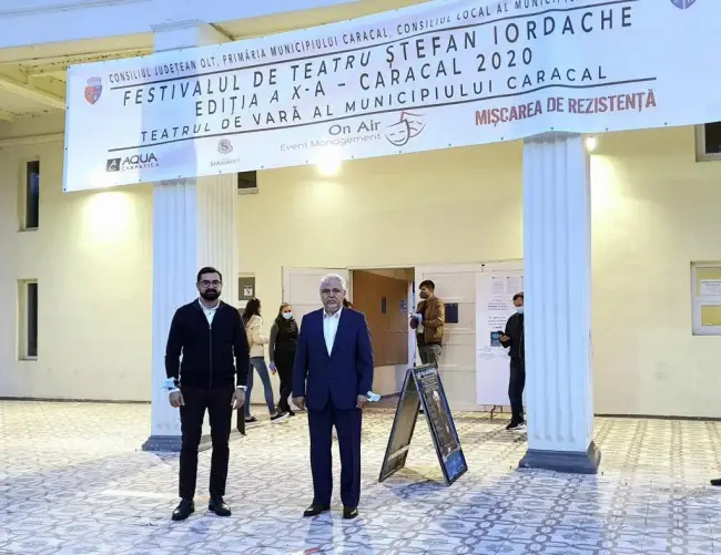 Foto S-a încheiat Festivalul de Teatru de la Caracal, desfăşurat în aer liber