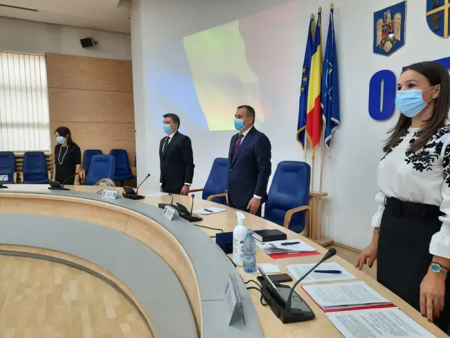 Foto FOTO. Noii consilieri judeţeni au depus jurământul. Marius Oprescu: „Voi rămâne acelaşi preşedinte al tuturor oltenilor”