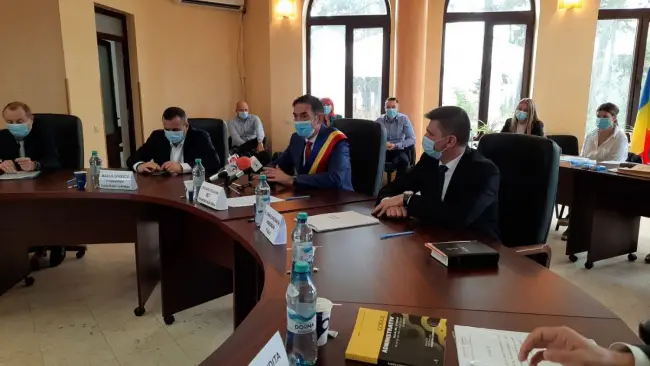 Foto FOTO. Primarul municipiului Slatina, Emil Moţ, a depus jurământul pentru cel de-al doilea mandat