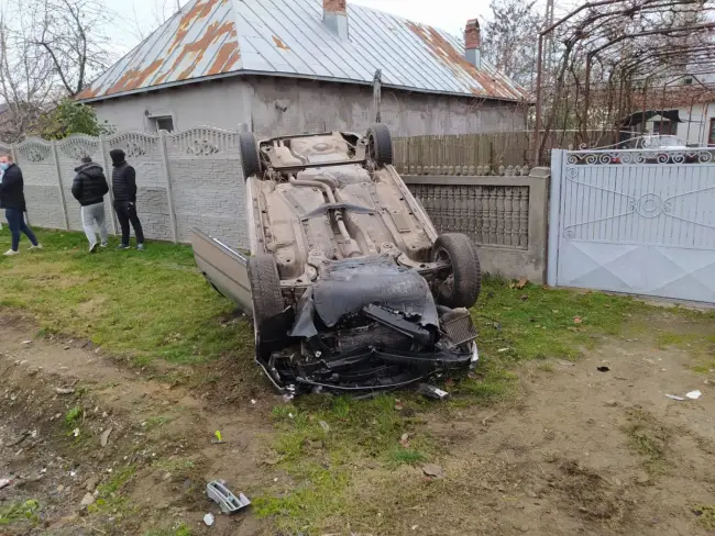 Foto VIDEO. Accidentul de la Curtişoara: O femeie a murit