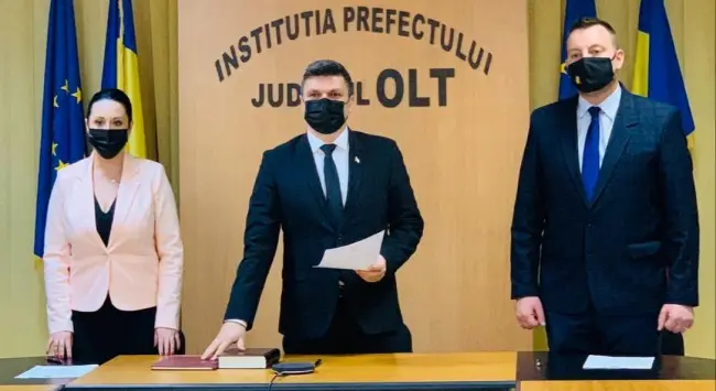 Foto Prefectul Homorean şi subprefecţii Ciauşu şi Bădici au depus jurământul