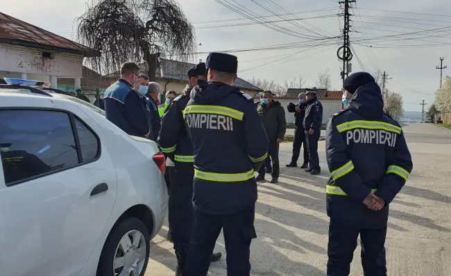 Foto FOTO. Poliţişti, jandarmi, pompieri şi voluntari, acţiune de căutare a copilului din Bârza, dat dispărut seara trecută