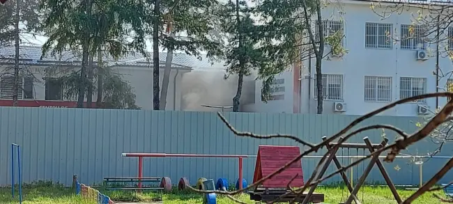 Foto FOTO. Incendiu la Secţia de Psihiatrie a SJU Slatina. Pacienţi scoşi din clădire şi preluaţi de ambulanţe