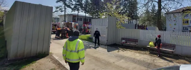 Foto FOTO. Incendiu la Secţia de Psihiatrie a SJU Slatina. Pacienţi scoşi din clădire şi preluaţi de ambulanţe