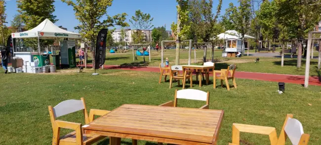 Foto FOTO. S-a deschis Festivalul „Fun & Be Safe Street Food” de la Slatina. Ce puteţi găsi în Parcul Tineretului, până duminică