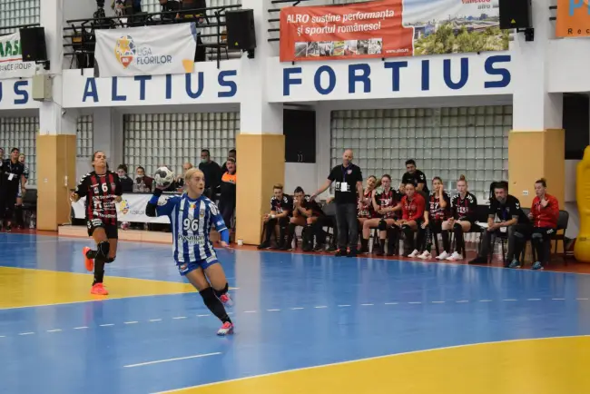 Foto VIDEO/FOTO. CSM Slatina pierde dramatic, la un gol, meciul cu Gloria Bistriţa. Victorina Bora, supărată pe lipsa de concentrare la finalizare