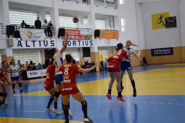 Foto FOTO/VIDEO. CSM Slatina, înfrângere cu SCM Râmnicu Vâlcea. Victorina Bora, dezamăgită de evoluţia elevelor sale