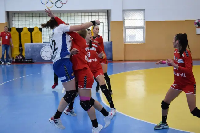 Foto FOTO/VIDEO. CSM Slatina, înfrângere cu SCM Râmnicu Vâlcea. Victorina Bora, dezamăgită de evoluţia elevelor sale