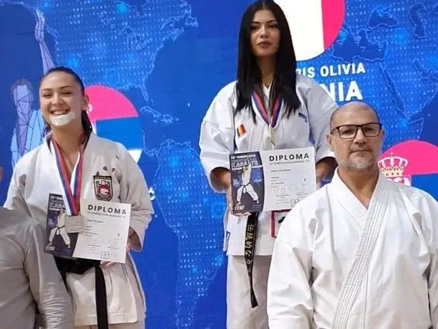 Foto FOTO. Karateka Oliwer Dobre, din nou pe podium. Iris, fiica sa, este campioană europeană