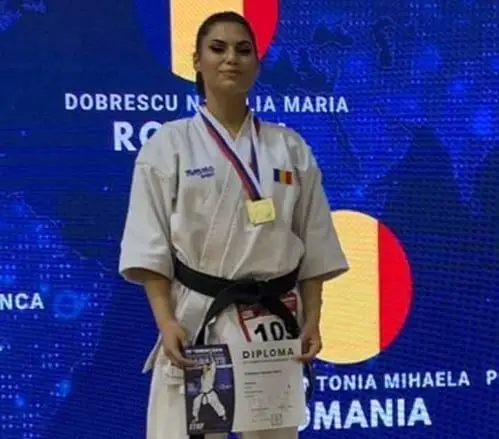 Foto FOTO. Karateka Oliwer Dobre, din nou pe podium. Iris, fiica sa, este campioană europeană