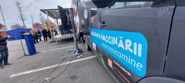 Foto FOTO. Caravana vaccinării a ajuns la Slatina. Informaţii despre importanţa luptei anti-COVID, direct de la specialişti