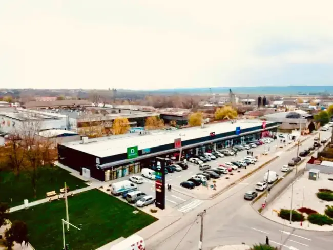 Foto S-a deschis Centrul Comercial Joy din Balş. Ce magazine sunt disponibile