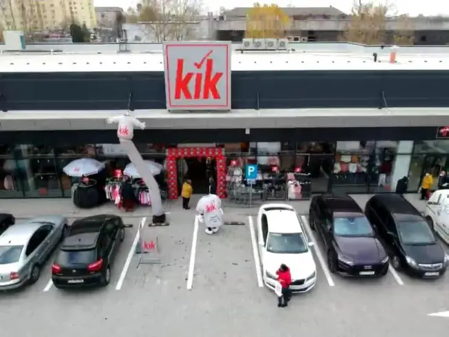 Foto S-a deschis Centrul Comercial Joy din Balş. Ce magazine sunt disponibile