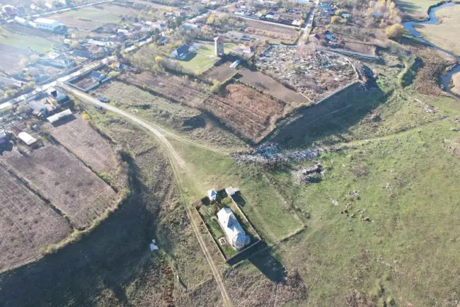 Foto FOTO. Turnul de la Hotărani, monument istoric unicat, restaurat