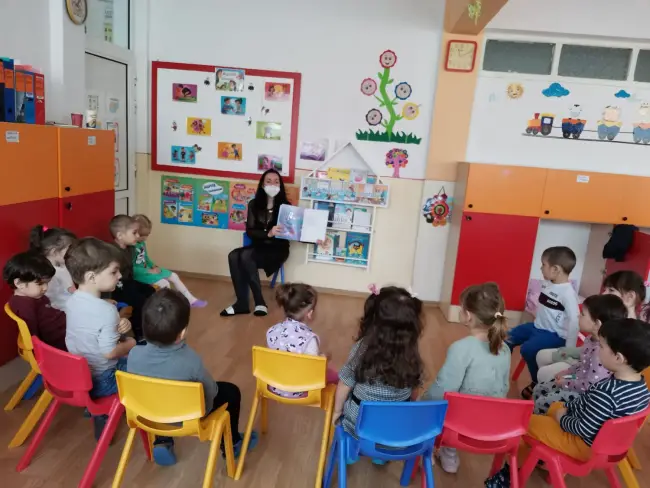 Foto FOTO. Preşcolarii şi educatoarele de la GPP Nr. 2 Slatina au marcat Ziua Națională a Lecturii