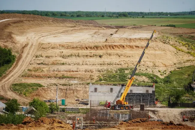 Foto Drumul Expres Craiova-Piteşti. Imagini de pe Tronsonul 3 Valea Mare - Coloneşti (FOTO)