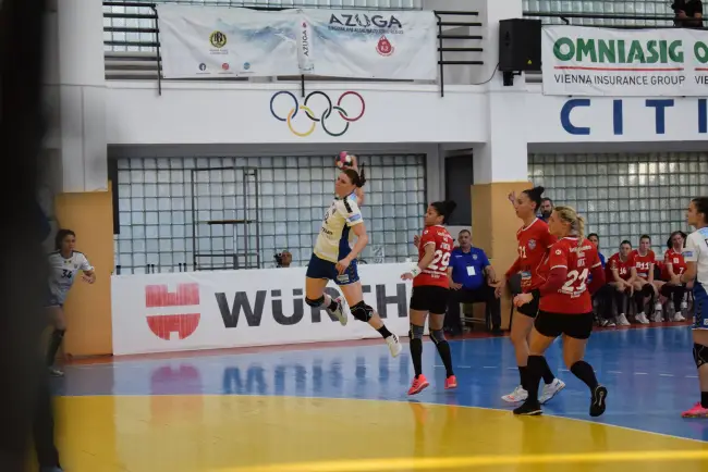 Foto FOTO&VIDEO. CSM Slatina pierde la două goluri,  scor 20-22, ultimul meci de pe teren propriu din acest sezon