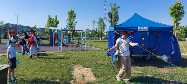 Foto  FOTO. Oraşul copiilor din Parcul Tineretului. Cei mici s-au bucurat de surprizele pregătite de organizatori