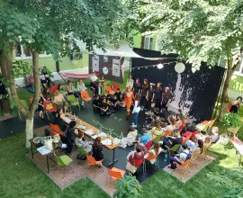 Foto Colegiul Național Ion Minulescu din Slatina inaugurează Curtea cu tei și organizează primul eveniment de teatru dedicat elevilor