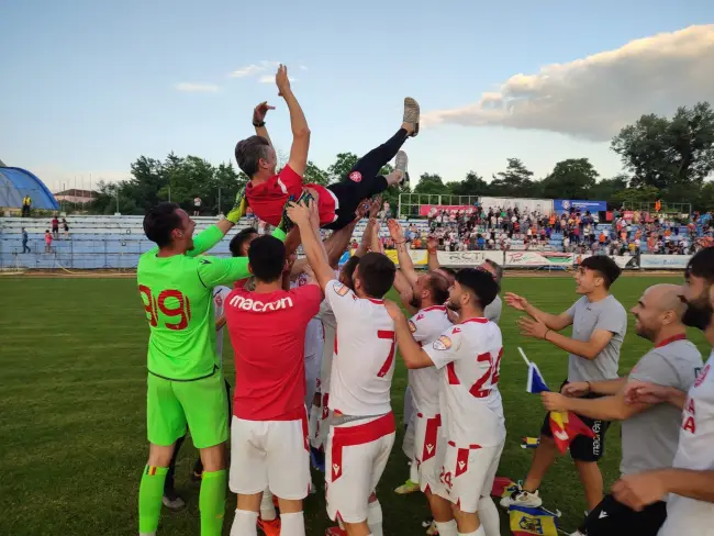 Foto CSM Slatina e în Liga 2! Băieţii lui Ovidiu Burcă trec la penalty-uri de Odorheiu Secuiesc