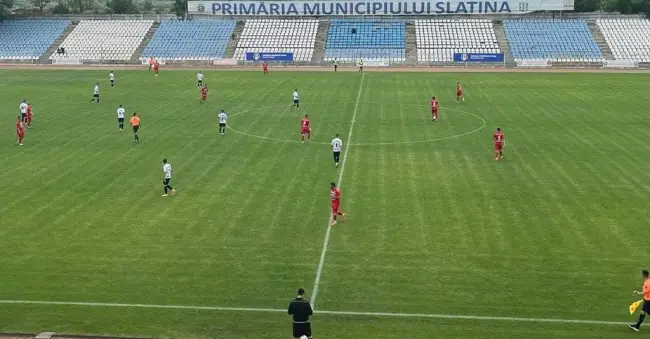 Foto FOTO. Oltul Curtişoara, victorie în finala fazei judeţene a Cupei României. Momente de reculegere pe Stadionul „1 Mai”