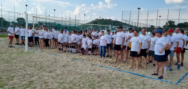 Foto FOTO. Turneu de volei în cadrul „Lunii Olimpice”, organizat la Clubul Nautic şi de Agrement