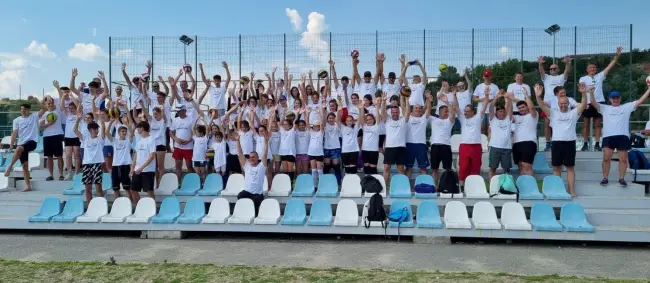 Foto FOTO. Turneu de volei în cadrul „Lunii Olimpice”, organizat la Clubul Nautic şi de Agrement