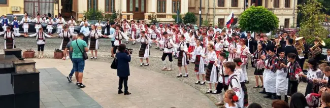 Foto FOTO&VIDEO. A început Căluşul Românesc. Peste 2.000 de copii din toată ţara şi din străinătate, la Slatina