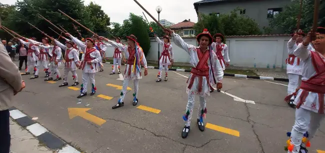 Foto FOTO&VIDEO. A început Căluşul Românesc. Peste 2.000 de copii din toată ţara şi din străinătate, la Slatina