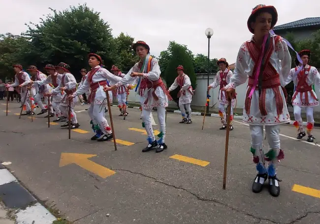 Foto FOTO&VIDEO. A început Căluşul Românesc. Peste 2.000 de copii din toată ţara şi din străinătate, la Slatina