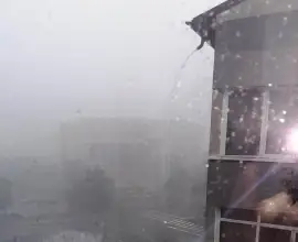 Foto   Acoperiş luat de vânt, în Slatina, în urma ploii şi vântului puternic