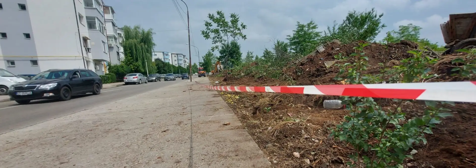 Foto  Slatina: O nouă bandă de circulaţie şi mai multe locuri de parcare, pe strada Tunari. Au început lucrările