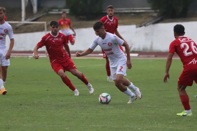 Foto CSM Slatina a încheiat cu o remiză, 2-2, ultimul meci de pregătire, disputat în deplasare cu CS Şelimbăr