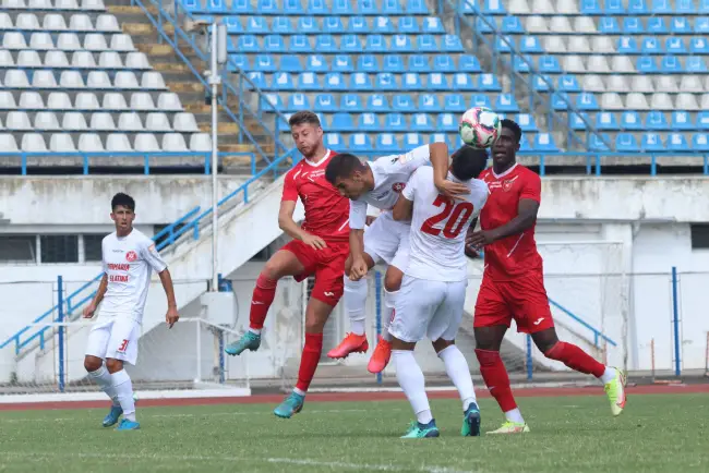 Foto CSM Slatina a încheiat cu o remiză, 2-2, ultimul meci de pregătire, disputat în deplasare cu CS Şelimbăr