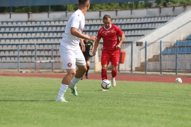 Foto CSM Slatina a încheiat cu o remiză, 2-2, ultimul meci de pregătire, disputat în deplasare cu CS Şelimbăr