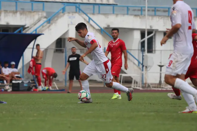 Foto CSM Slatina a încheiat cu o remiză, 2-2, ultimul meci de pregătire, disputat în deplasare cu CS Şelimbăr